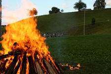 Feuerlaufen ist Mentaltraining und Kraft